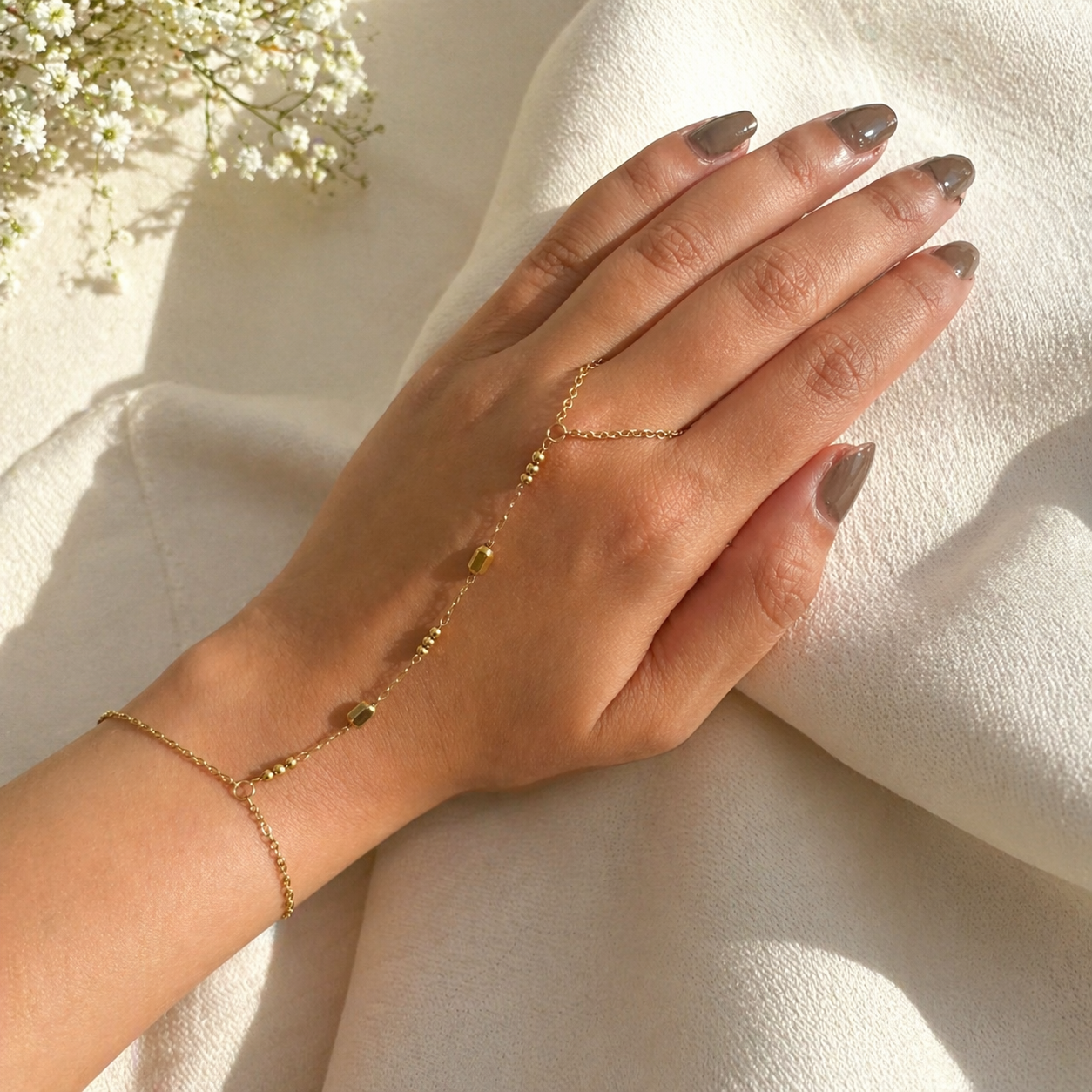 GOLDEN GRACE HANDCHAIN