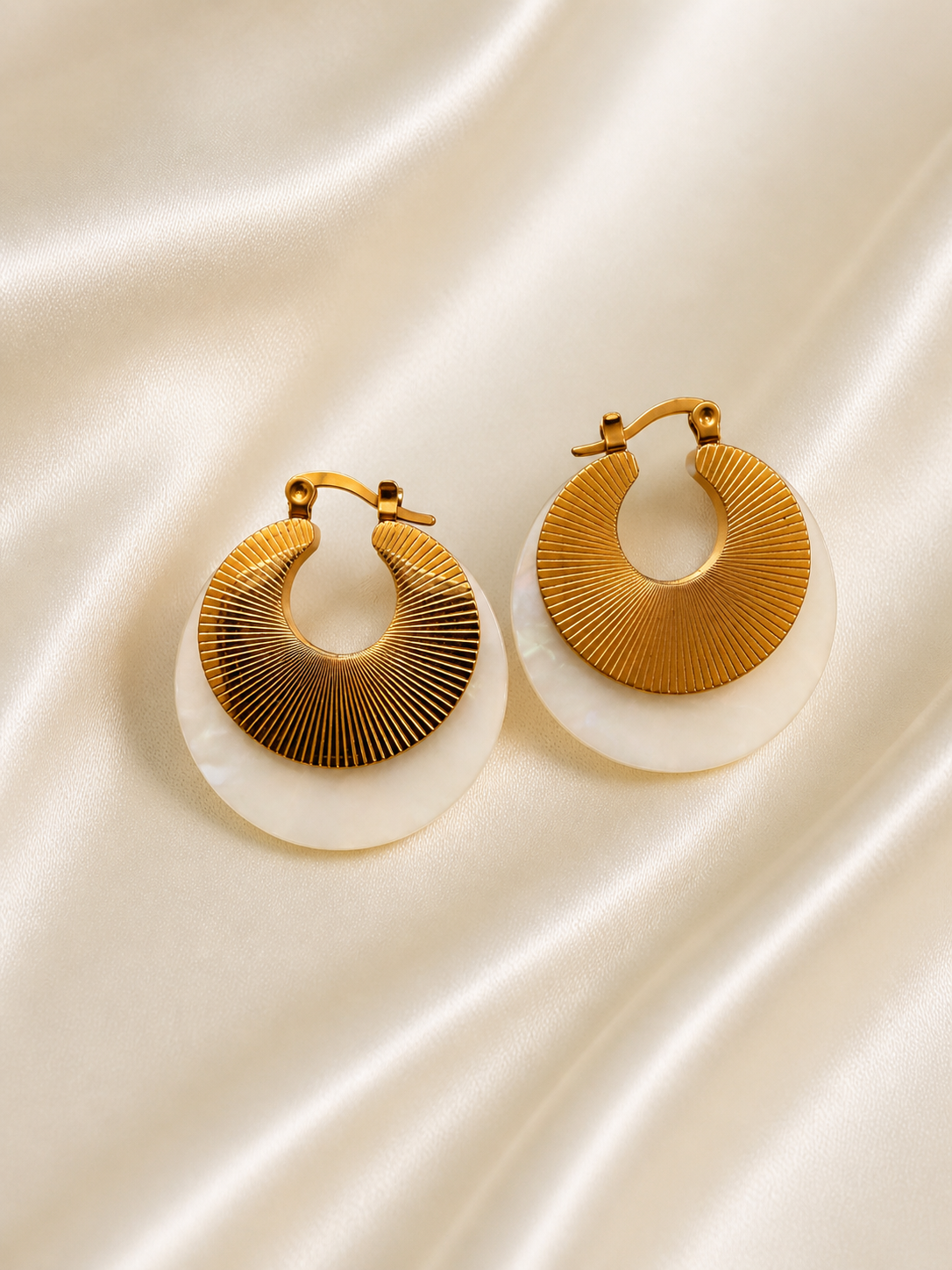 OZA HOOP EARRINGS