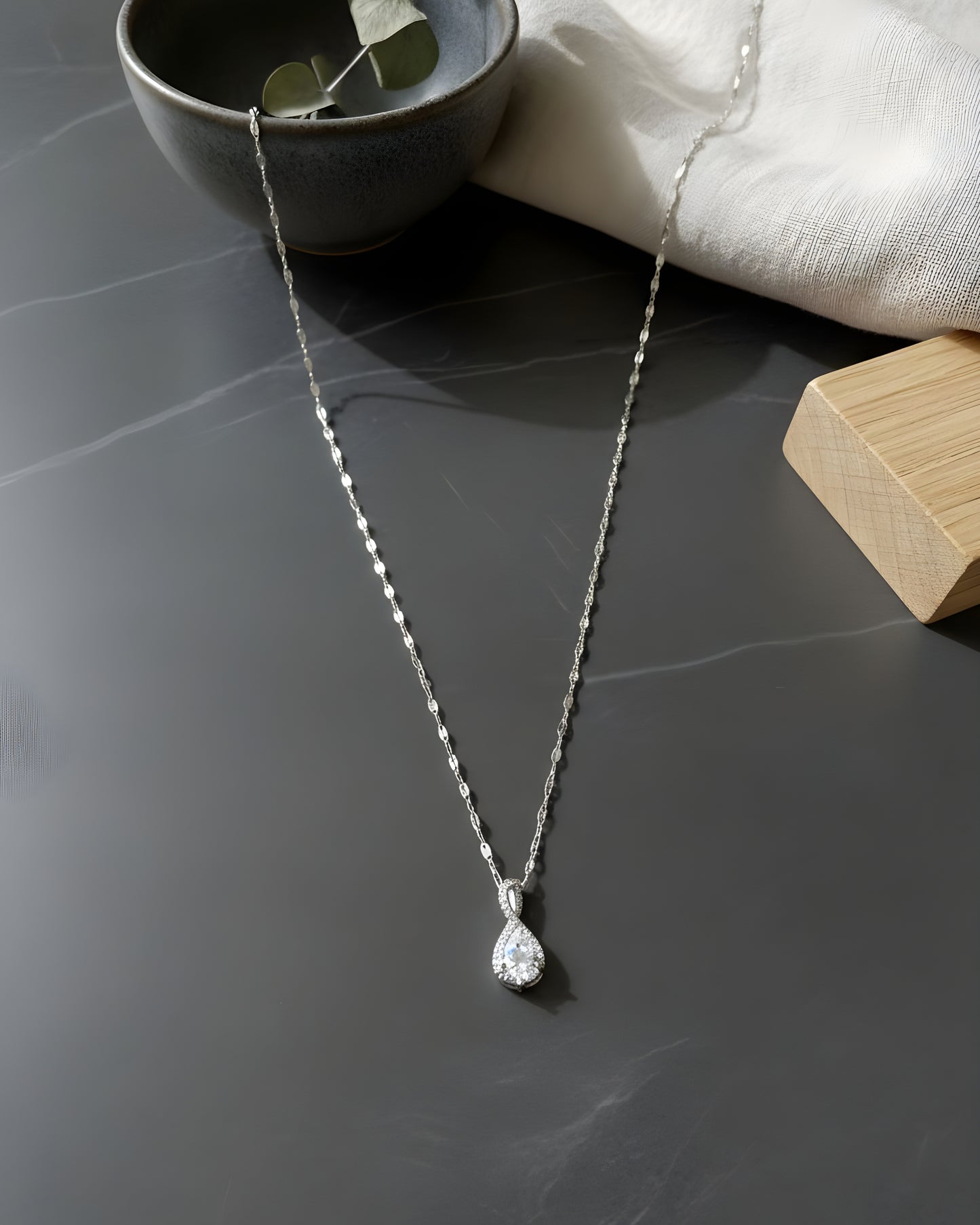 TEARDROP HALO DIAMOND PENDANT