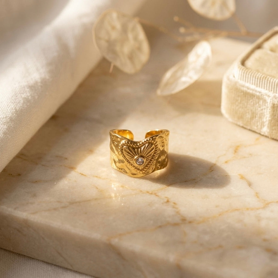 GOLDEN HEART RING