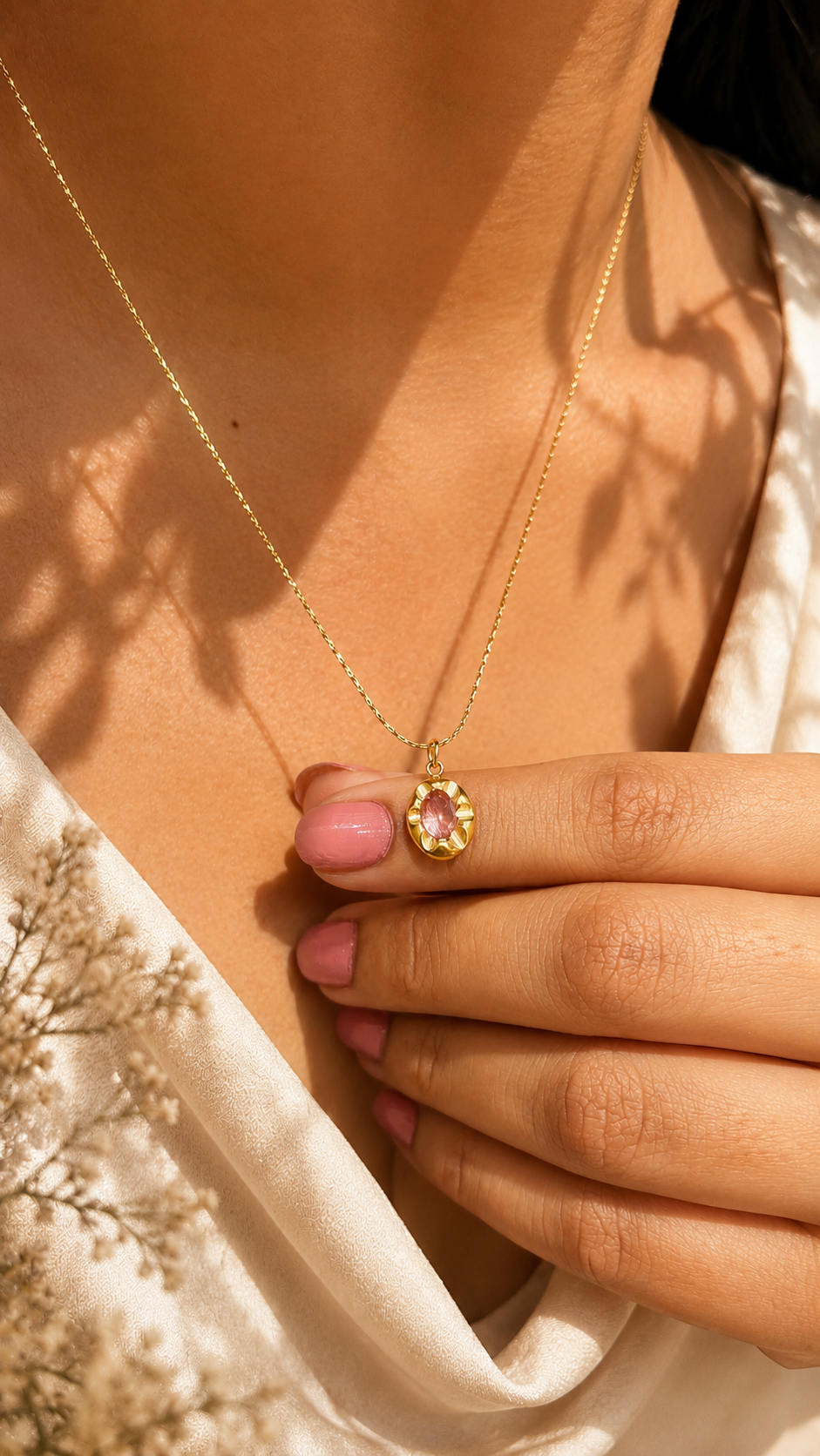 BLUSH NECKLACE