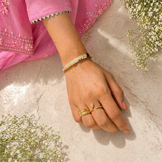 RADIANT STRIP BRACELET