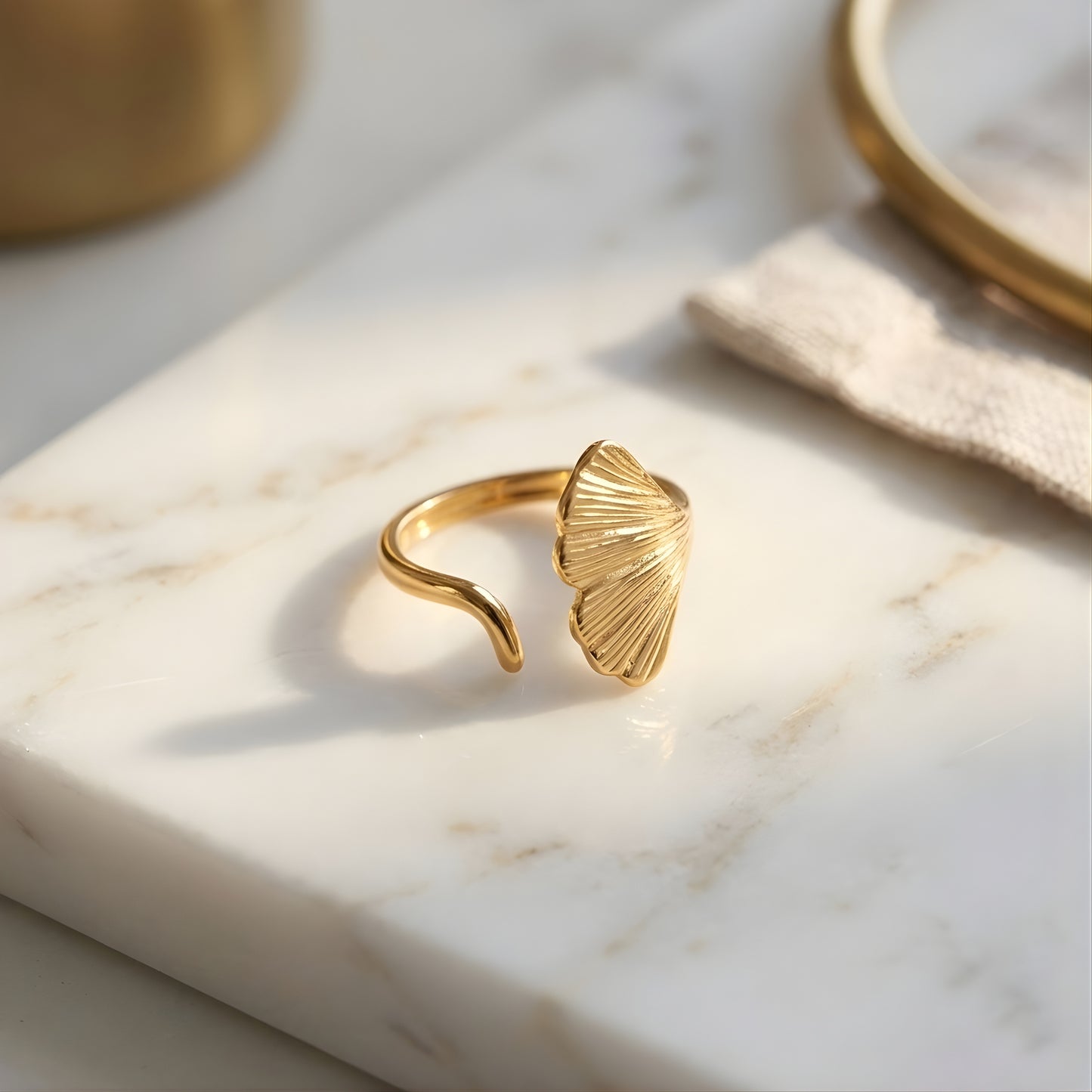 SEASHELL RING