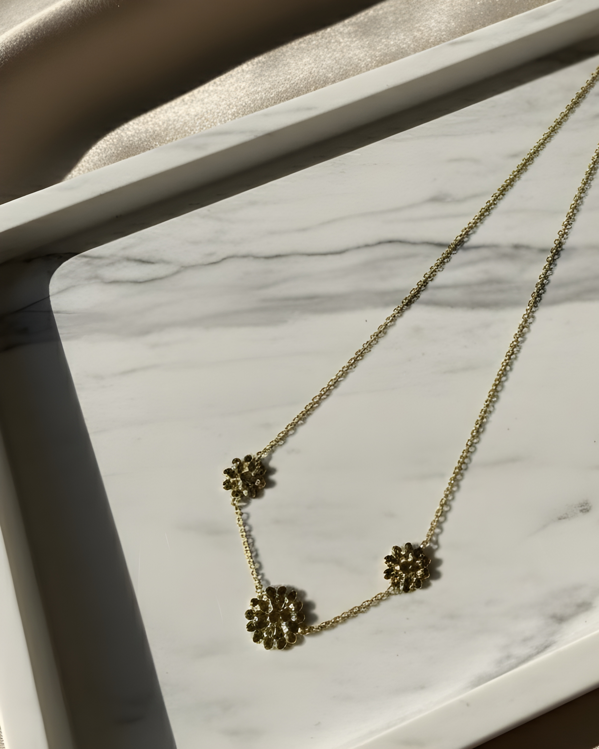 CARNATION NECKLACE - The Shine SHACK